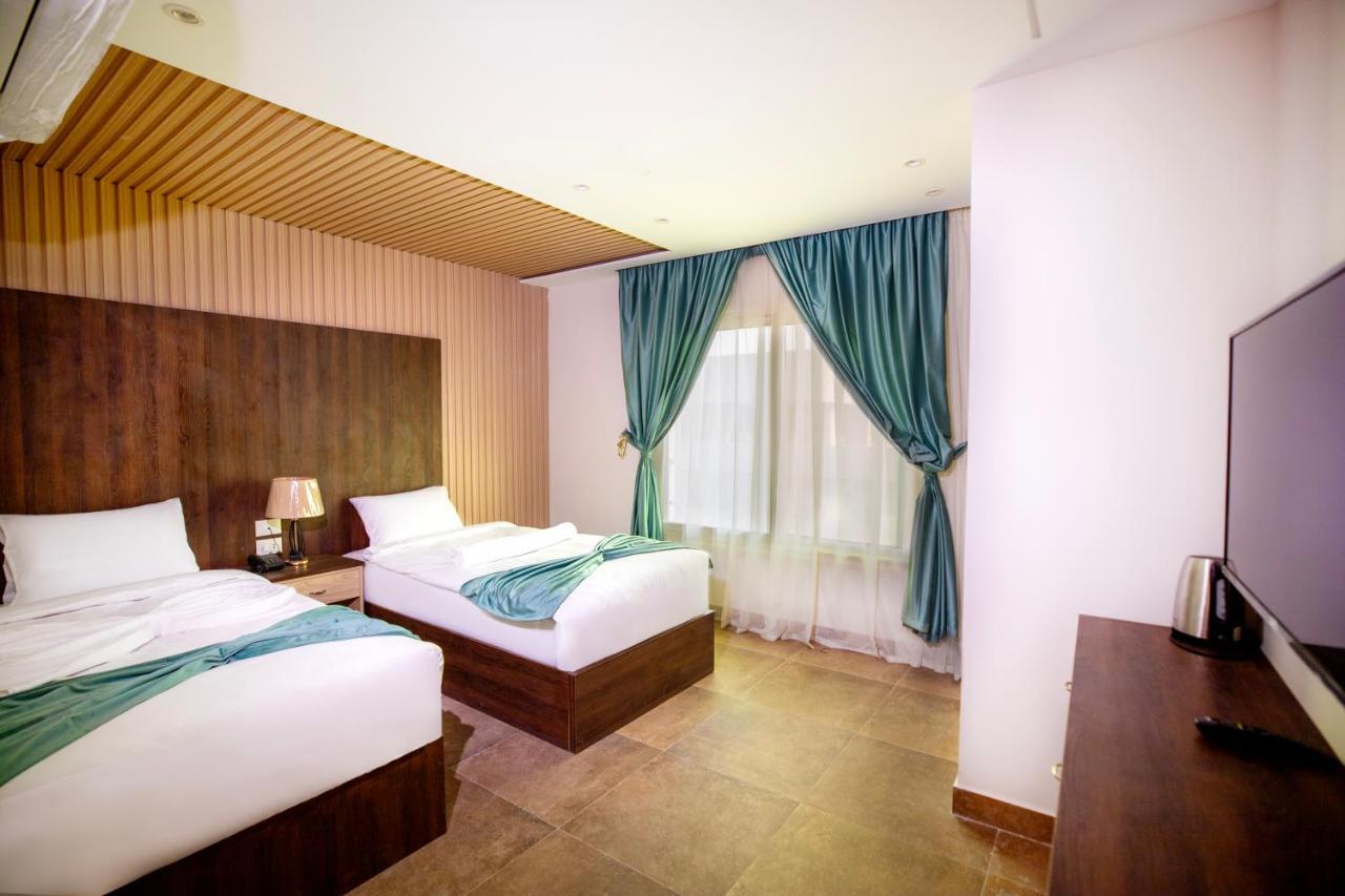 Blue Pyramids Eyes Hotel Al Kawm al Akhdar Exterior photo