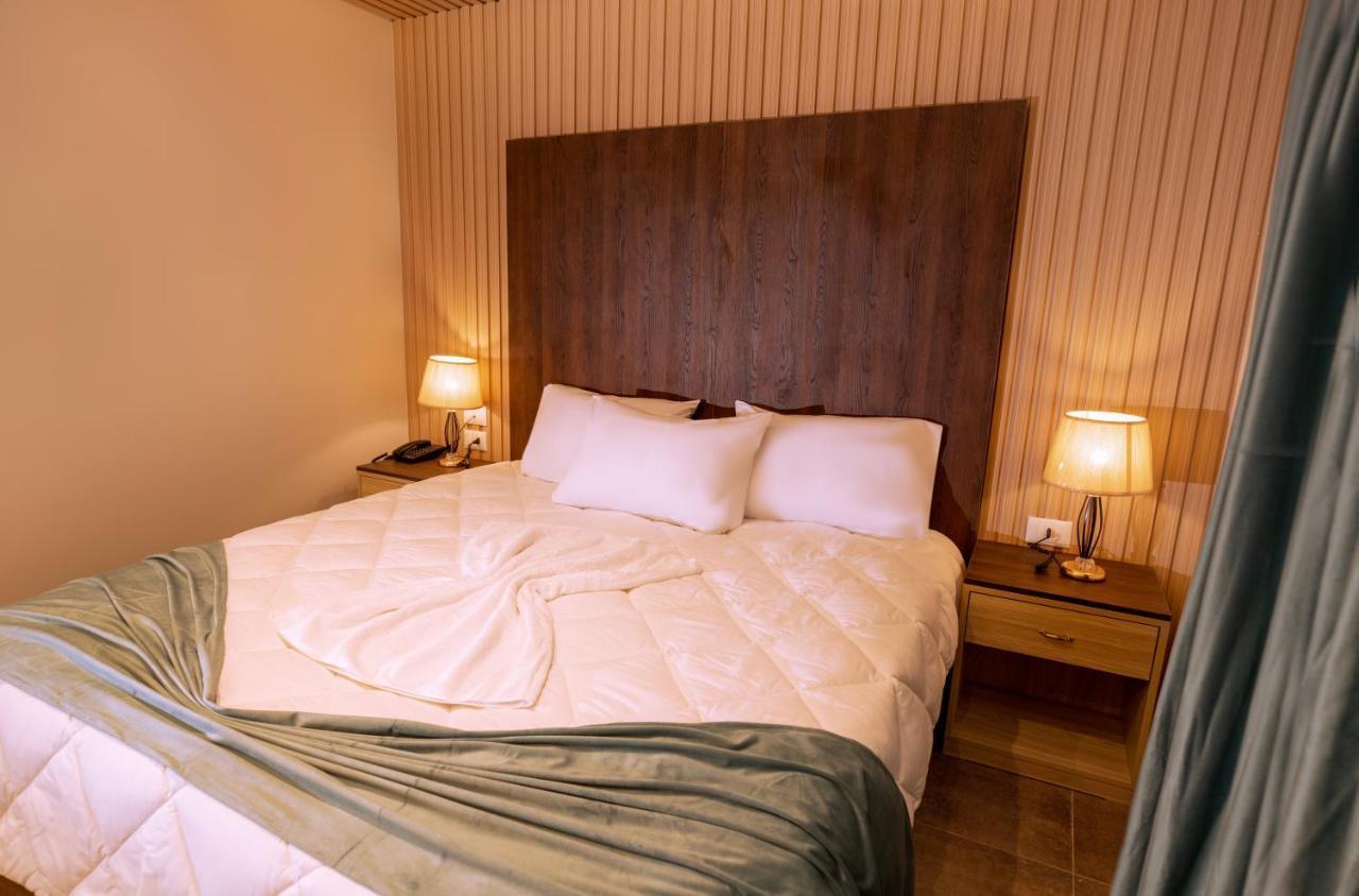 Blue Pyramids Eyes Hotel Al Kawm al Akhdar Exterior photo